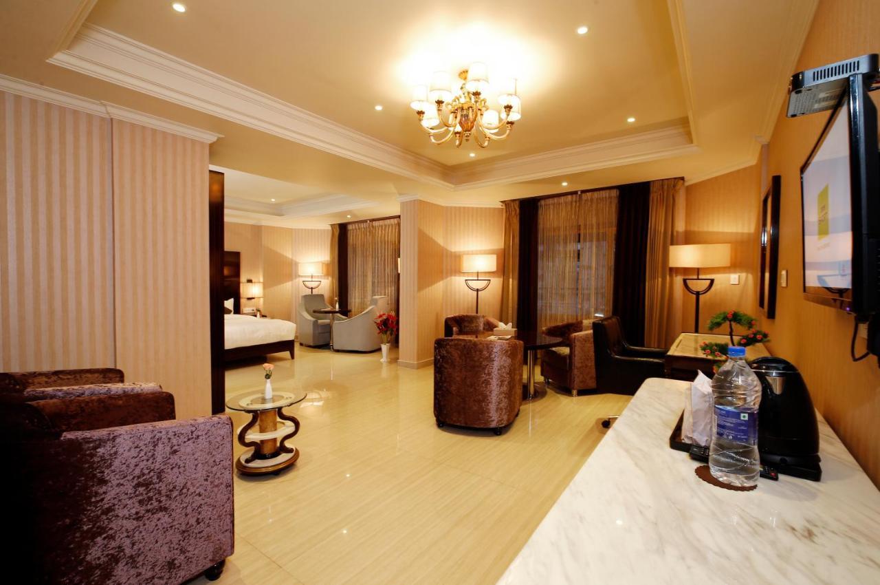 Hotel Park Residency Nilambūr 外观 照片