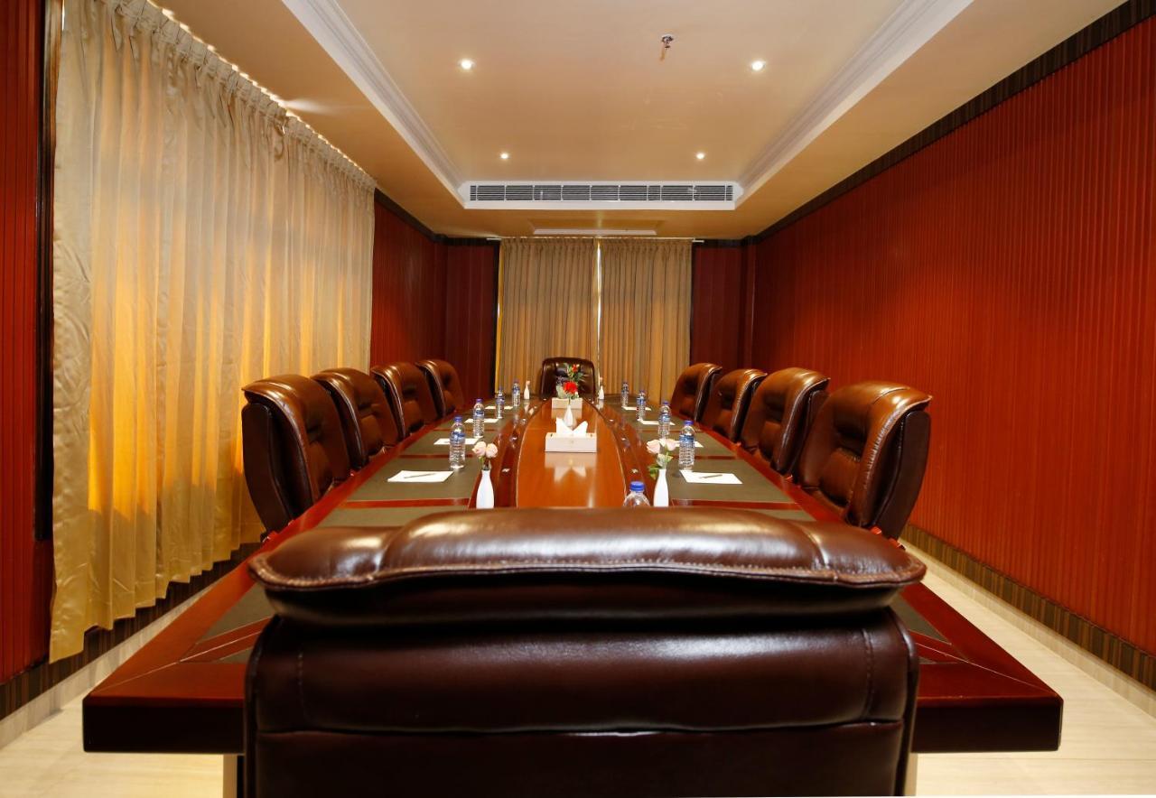 Hotel Park Residency Nilambūr 外观 照片